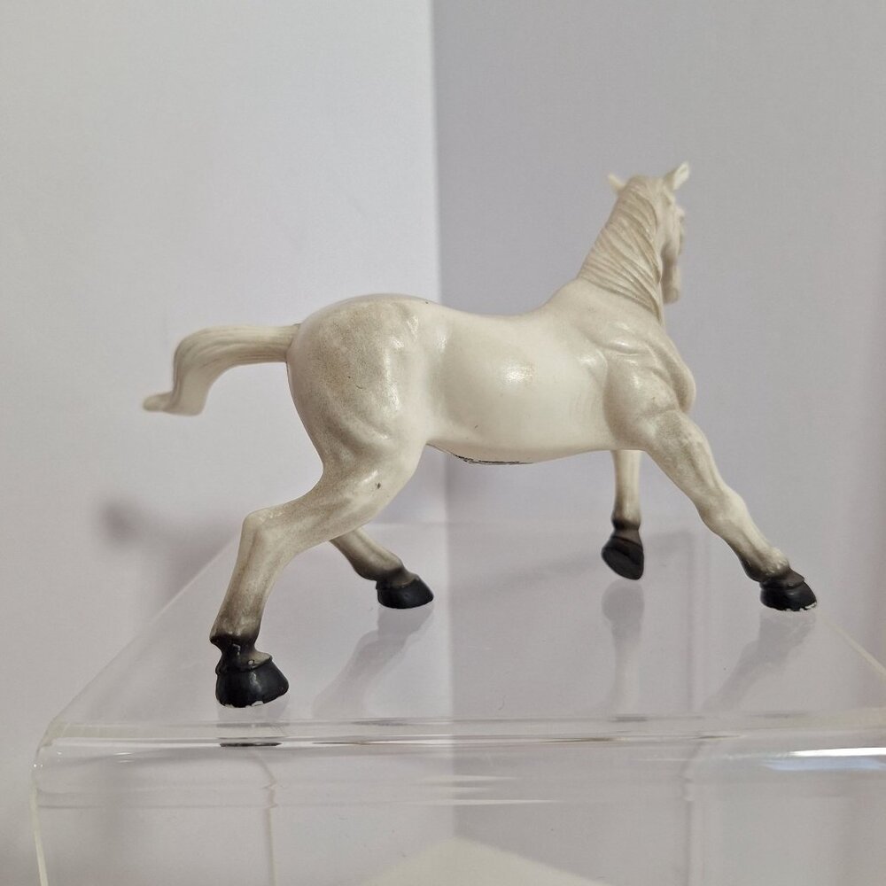 Popak New Ray Hollow White Horse With Black Socks Feet 5 In X 3.5 In Pony - Picture 7 of 9